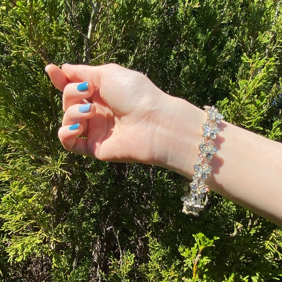 Jewelry - Vintage Rhinestone Butterfly Silver Tone Bracelet With Clasp & Heart